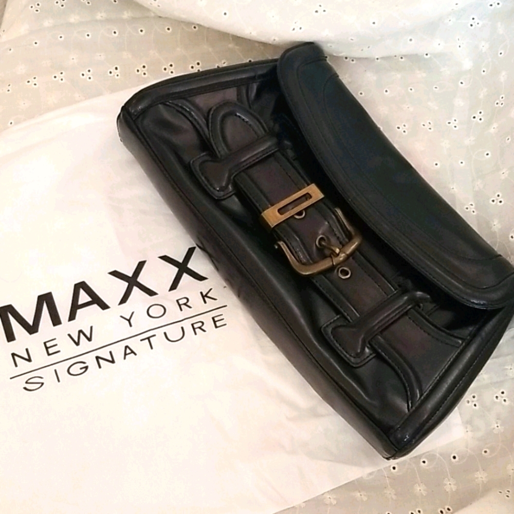 Maxximum Clutch Maxx New York